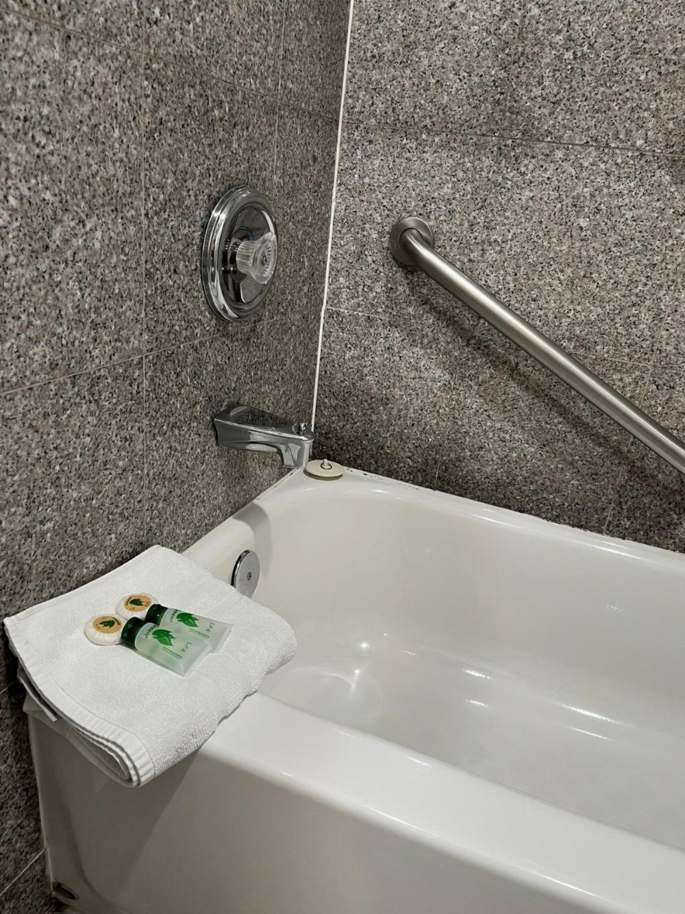 Laguna Inn and Suites